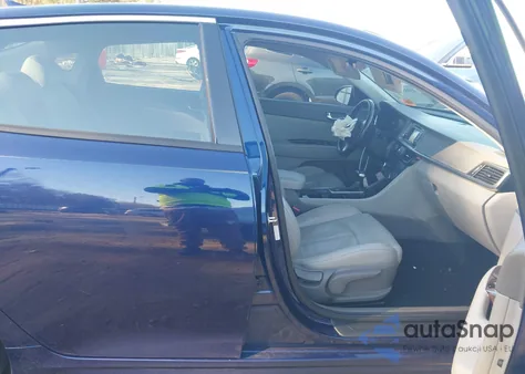 2016 Kia Optima Ex z USA, uszkodzony, nr VIN 5XXGU4L37GG113355